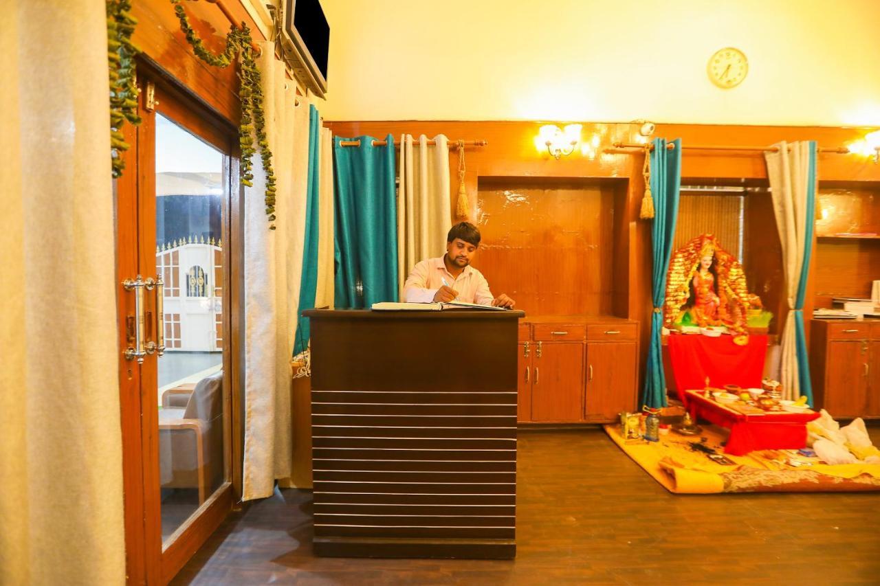 OYO 62702 Golden Home Stay Neu-Delhi Exterior foto