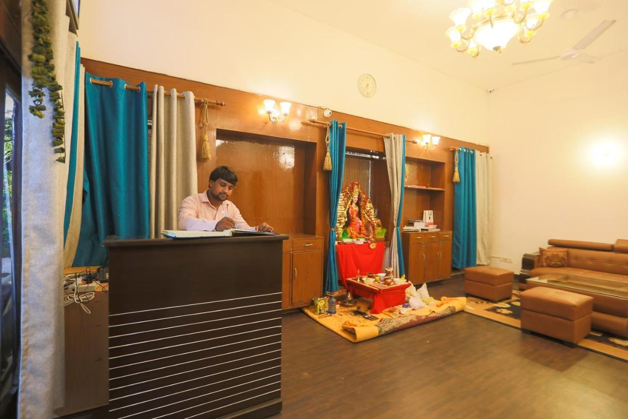 OYO 62702 Golden Home Stay Neu-Delhi Exterior foto